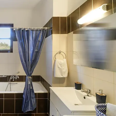 Dreamscape Residences - Rafaella